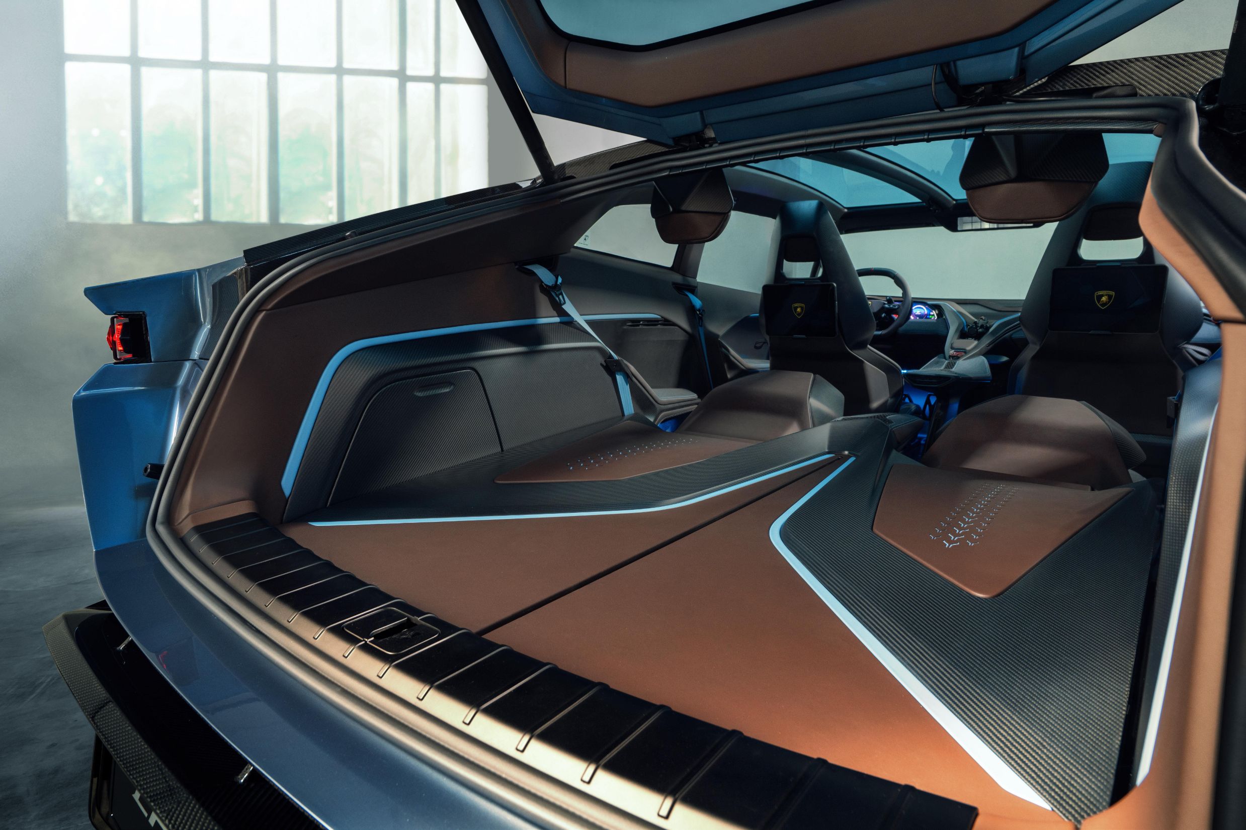 Lanzador xe concept Ultra GT Lamborghini 3 Lanzador – Mẫu xe concept Ultra GT mang tầm nhìn tương lai của Lamborghini