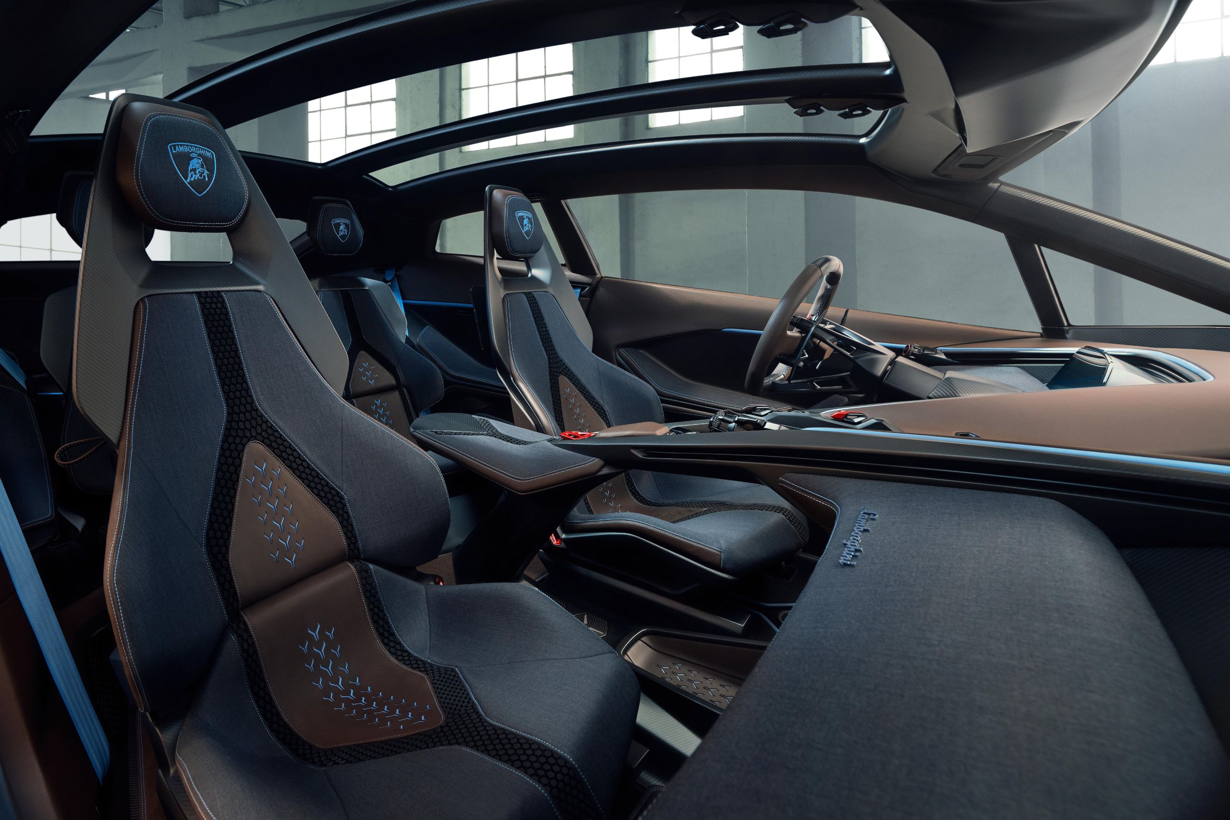 Lanzador xe concept Ultra GT Lamborghini 5 Lanzador – Mẫu xe concept Ultra GT mang tầm nhìn tương lai của Lamborghini