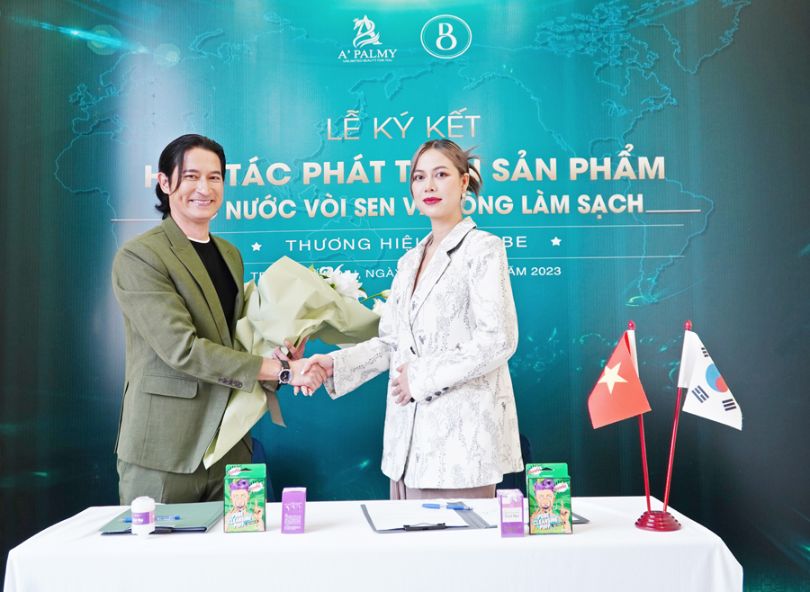 Le ky ket thuong hieu olalabe 6 Người đẹp xứ Dừa Mỹ Hạnh mời Huy Khánh làm đại sứ thương hiệu mỹ phẩm Hàn