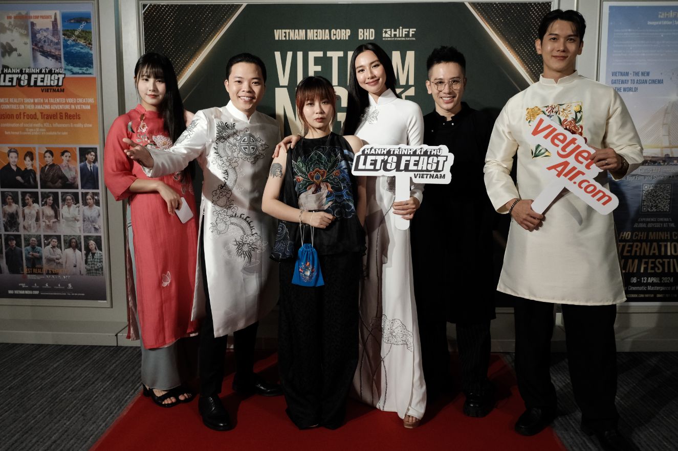 Dàn thí sinh LFVN 600 nhà làm phim và chuyên gia Điện ảnh hội ngộ tại Đêm Việt Nam ở Busan