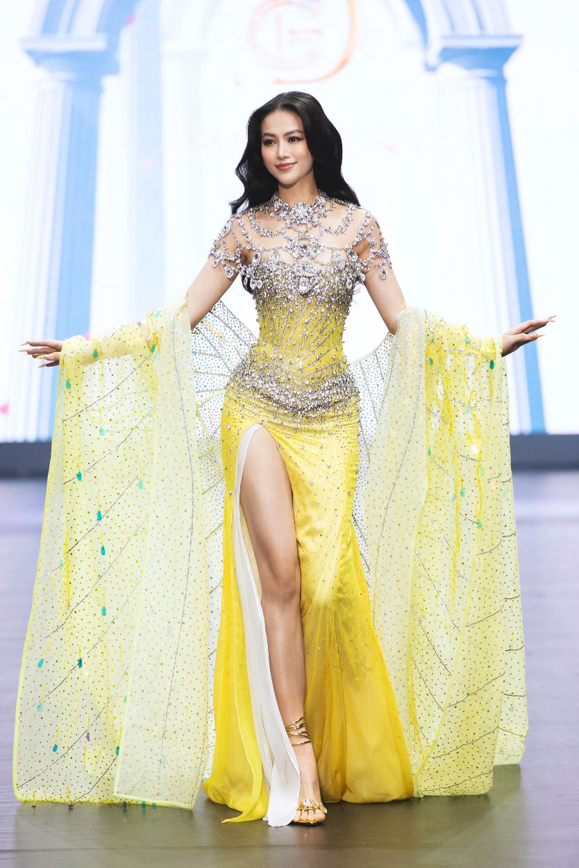 Evening Gown 2 10 hoa hậu, á hậu đấu vedette cực đỉnh tại Golden Era By Le Long Dung