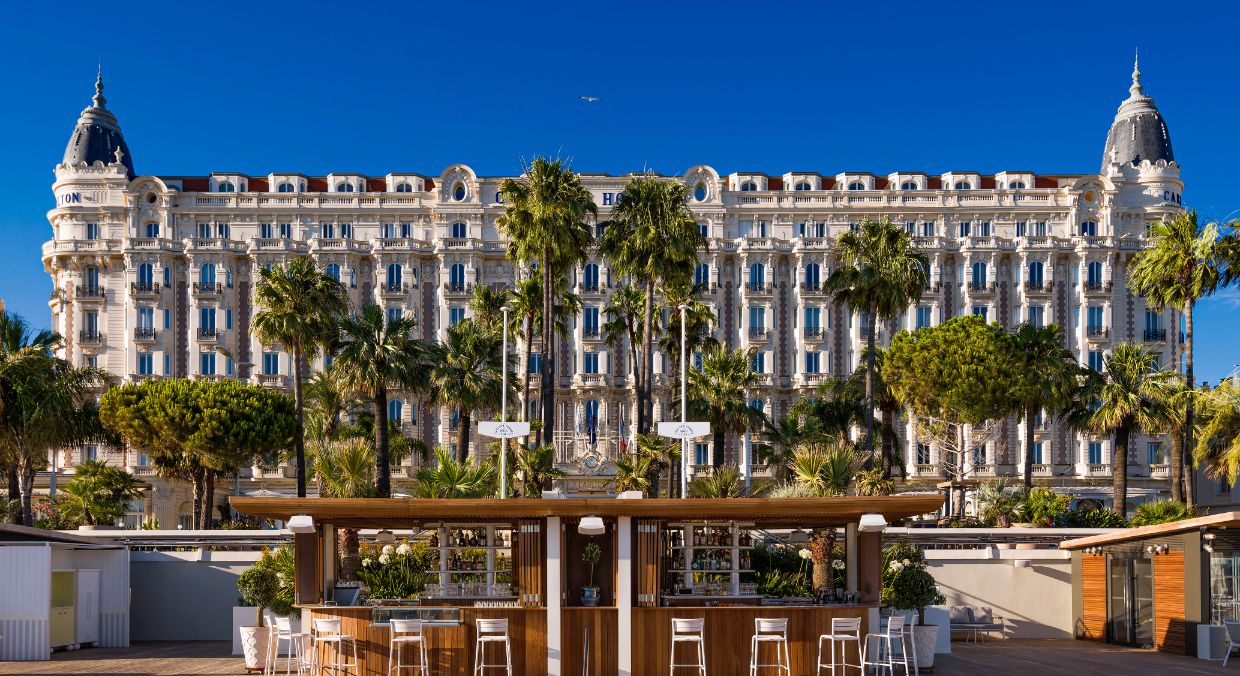 Regent Cannes Exterior Tập đoàn IHG Hotels & Resorts: Nắm bắt cơ hội tăng trưởng khi nhu cầu du lịch trở lại