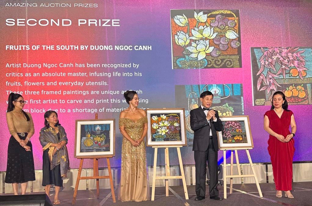 Tập đoàn IPPG 1 Ông Johnathan Hạnh Nguyễn đấu giá từ thiện 3 bức tranh trị giá 2,4 tỷ đồng