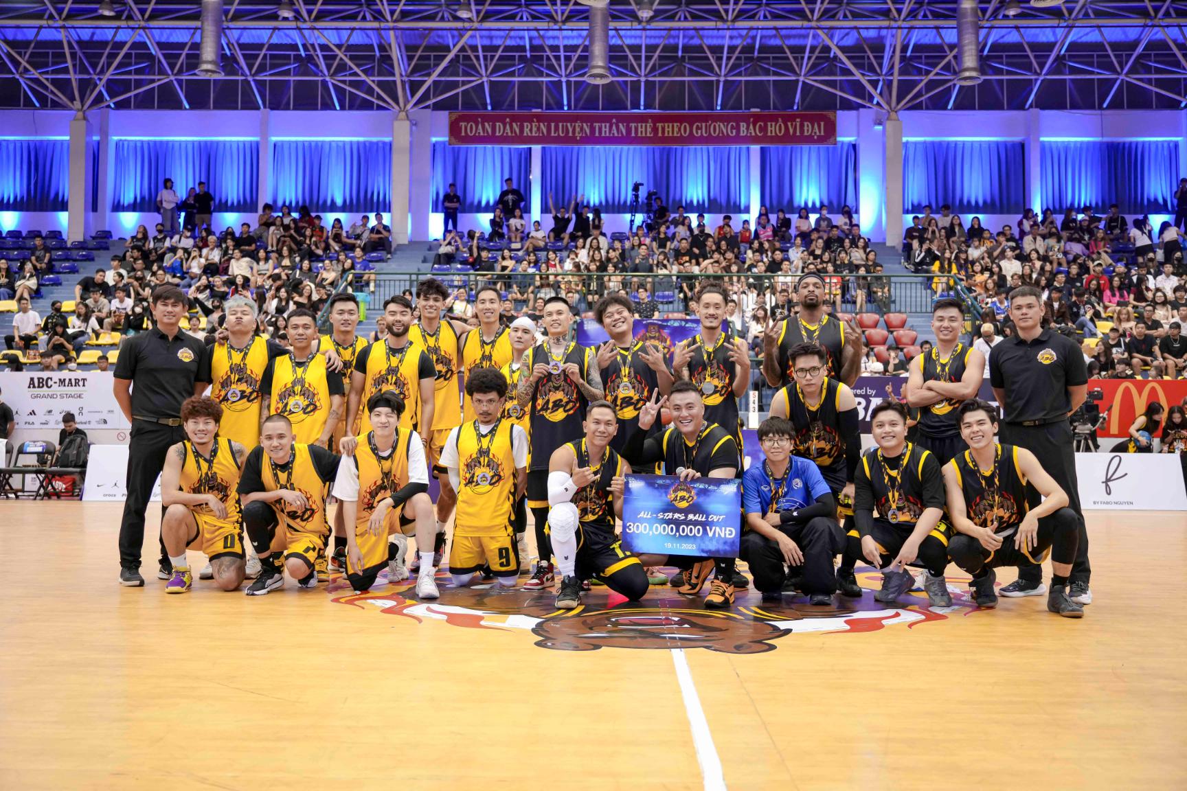 Fabo Nguyễn 6 Fabo Nguyễn tổ chức giải đấu bóng rổ, doanh thu 100% dùng làm từ thiện