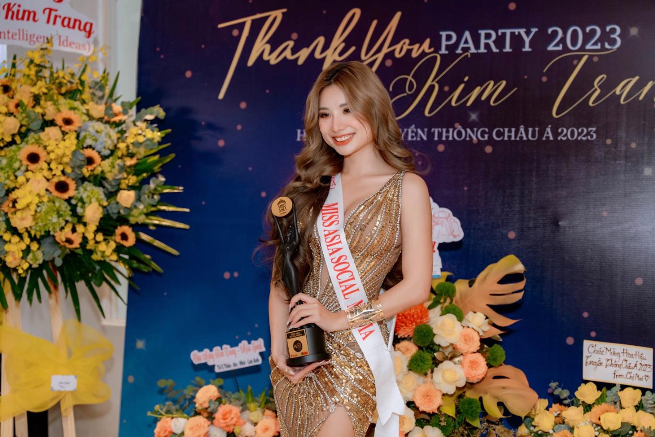 Hoa Hậu Truyền Thông Châu Á 8 Diễn viên Lý Hương chúc mừng Kim Trang đạt giải Hoa hậu Truyền thông Châu Á