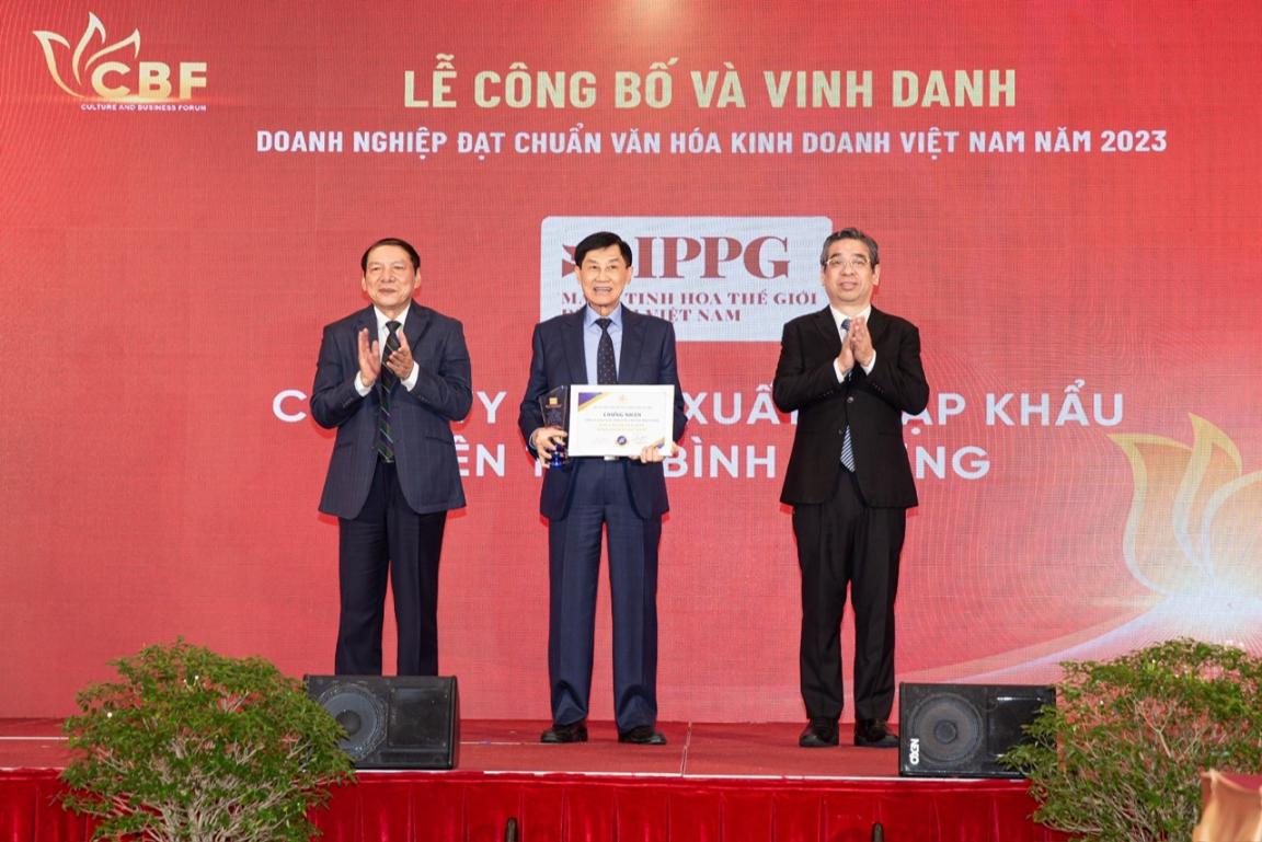 IMG 7647 Ông Johnathan Hạnh Nguyễn và IPPG được vinh danh “Doanh nghiệp đạt chuẩn Văn hoá kinh doanh Việt Nam” năm 2023 