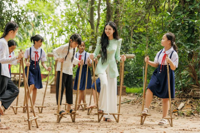 Miss Earth lan Anh 2 Hoa hậu Lan Anh giới thiệu Khu bảo tồn tre tự nhiên lớn nhất Việt Nam đến Miss Earth