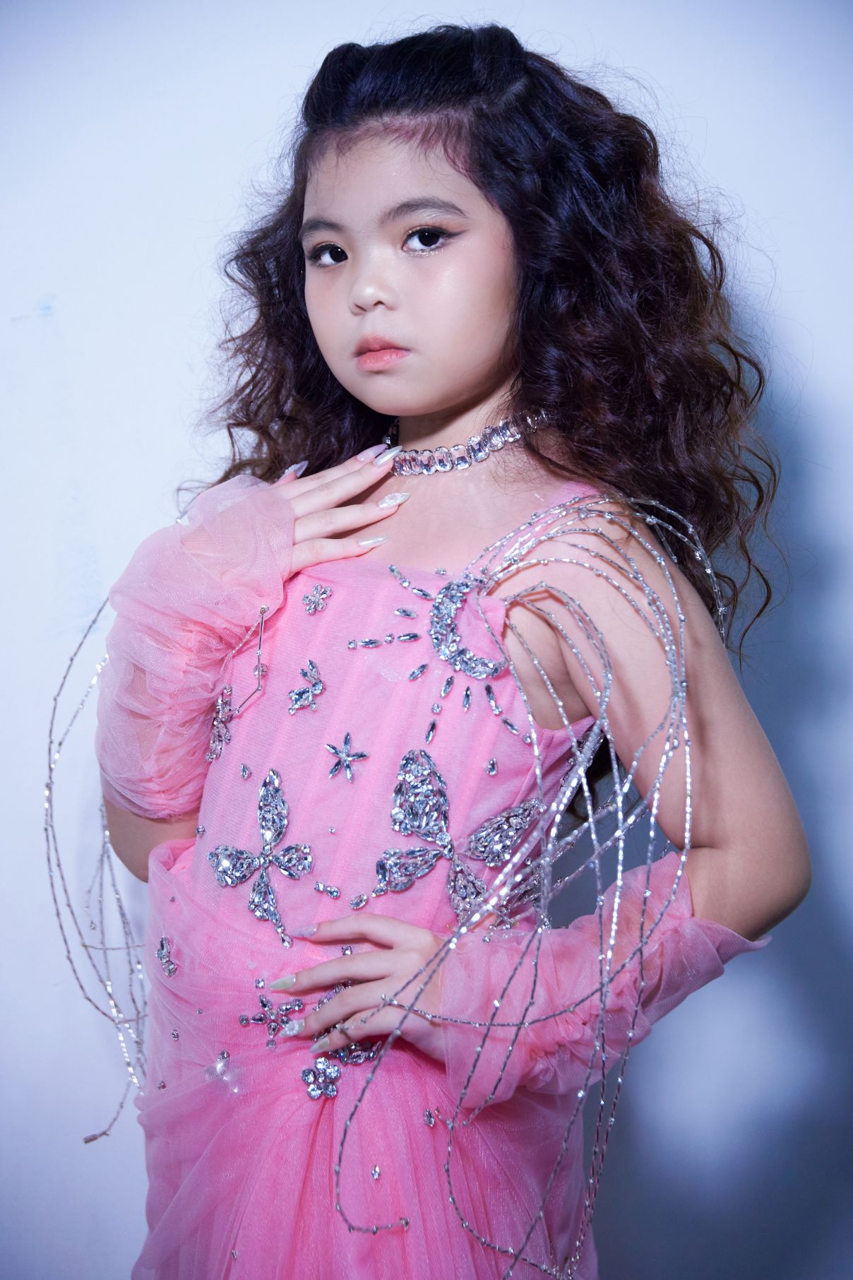 Model Kid Emily Huỳnh 1 Model Kid Emily Huỳnh   Mẫu nhí ‘đắt show’ của làng thời trang Việt Nam