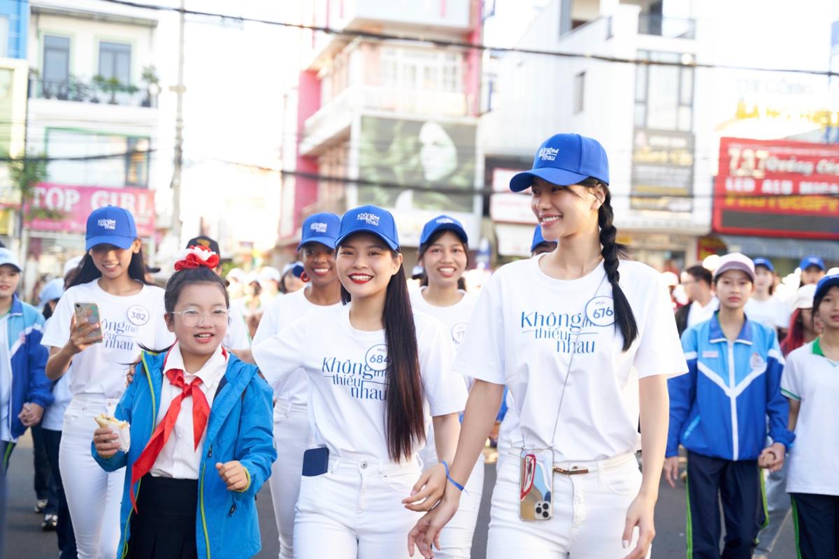 Miss Cosmo Việt Nam 3 Hoàng Nhung ấn tượng trong các hoạt động cộng đồng tại Miss Cosmo Việt Nam 2023