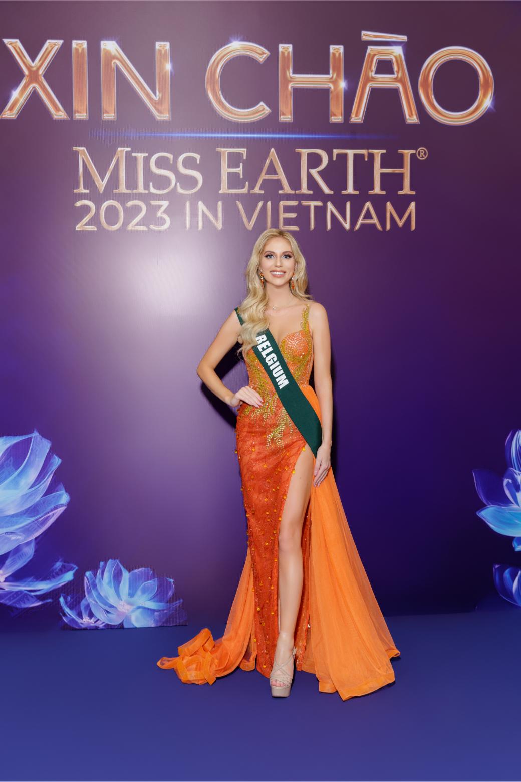 Miss Earth 2 1 90 thí sinh Miss Earth 2023 hội ngộ, lộng lẫy đọ sắc thảm xanh