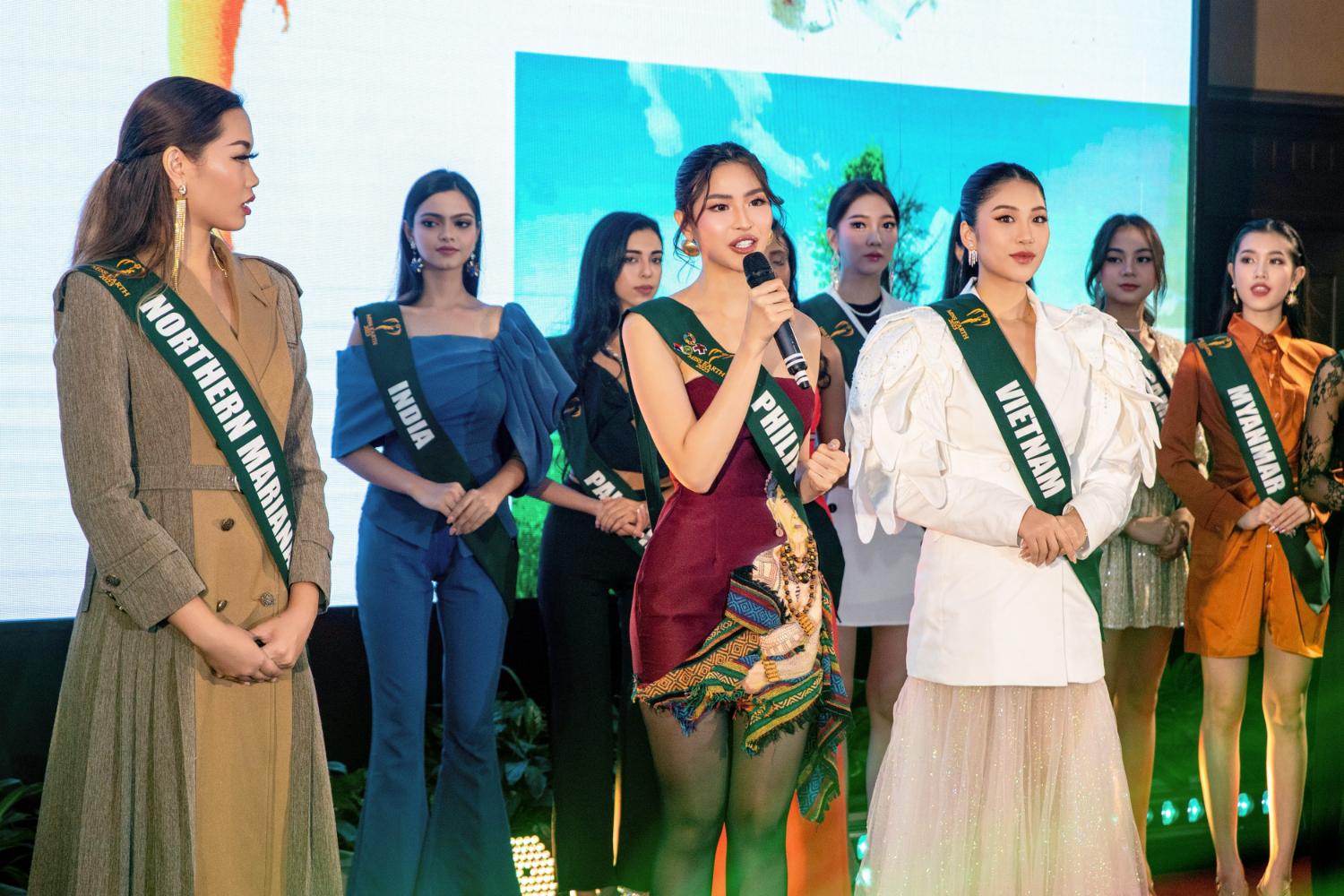 Miss Earth 2 châu Á 2 Ca sĩ Shontelle đánh giá cao tài năng của dàn thí sinh Miss Earth 2023
