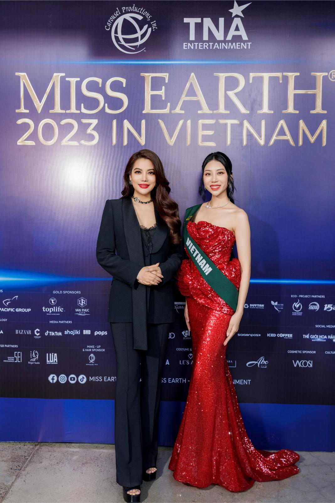 Truong Ngoc Anh Lan Anh 2 Trương Ngọc Ánh trao sash, tặng nón lá cho thí sinh Miss Earth 2023
