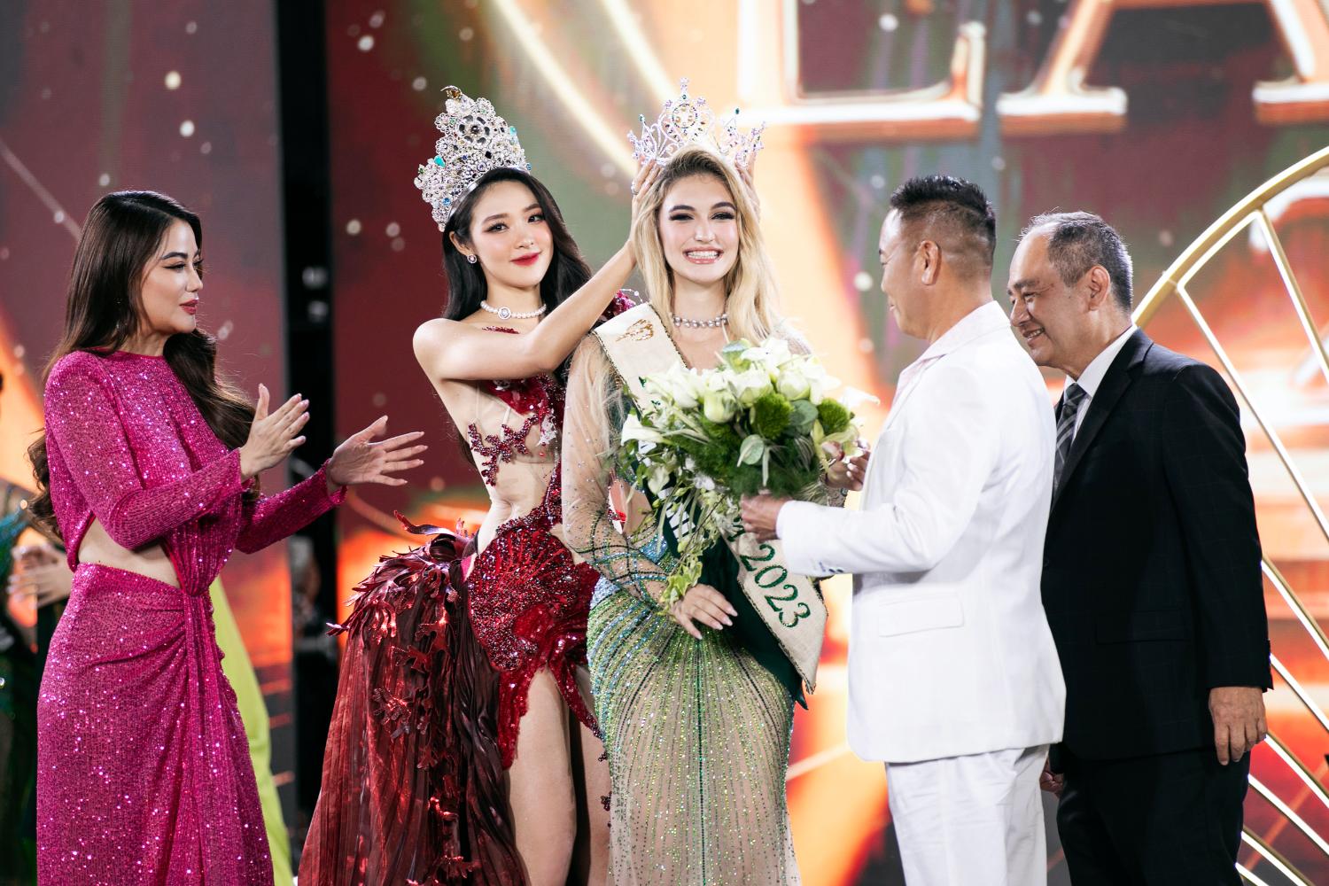 miss Earth 2023 4 Người đẹp Drita Ziri đến từ Albania đăng quang Miss Earth 2023