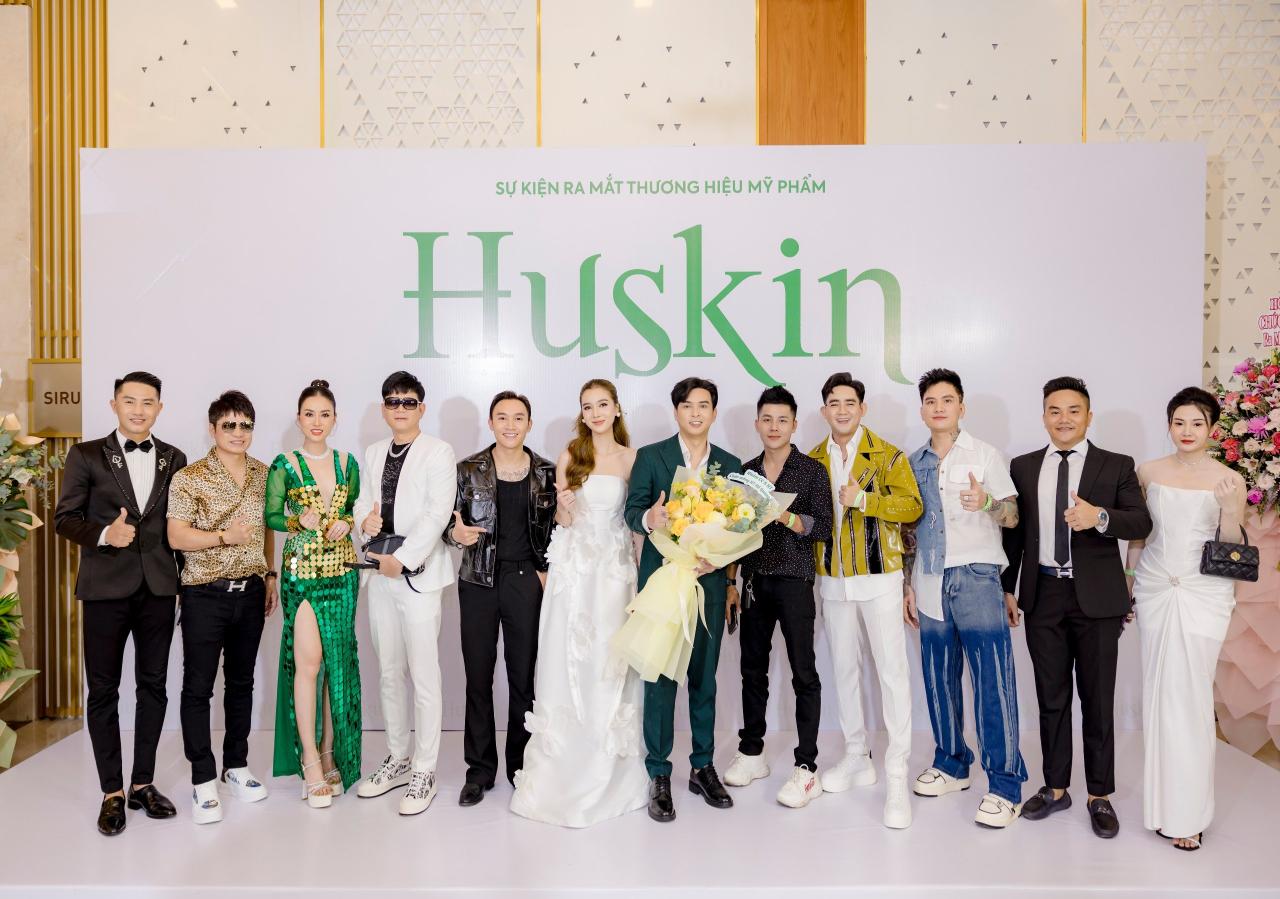 my pham huskin 7 Vợ chồng Hồ Quang Hiếu ra mắt thương hiệu mỹ phẩm Huskin