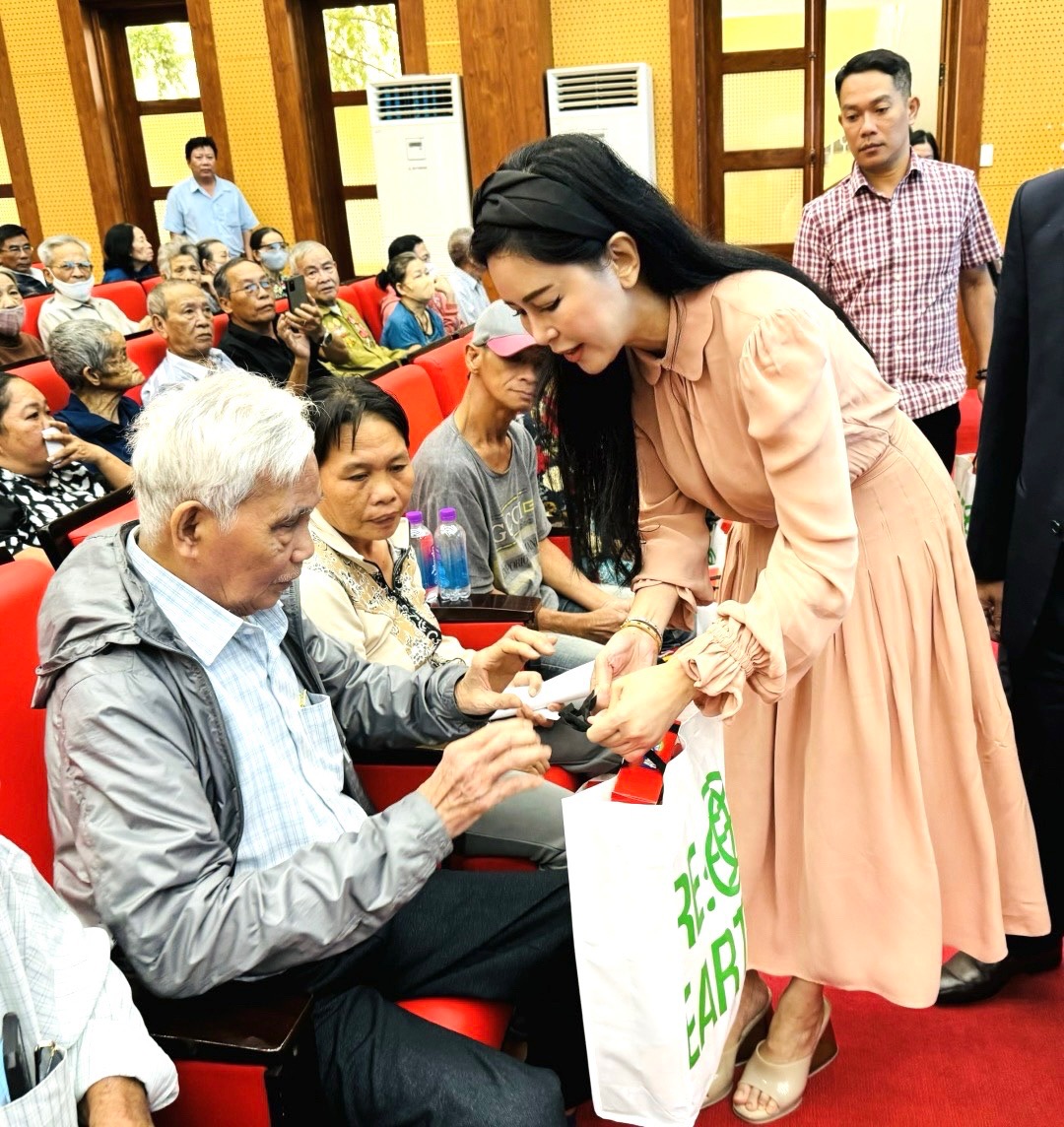 IPPG 2 IPPG tặng 3.000 suất quà Tết cho người nghèo, gia đình chính sách  tỉnh Khánh Hòa