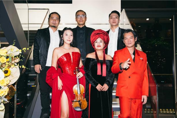 JMi Ko 3.1 Nghệ sĩ Violin quốc tế JMi Ko: Hành trình thăng hoa cùng hàng loạt nghệ sĩ Việt