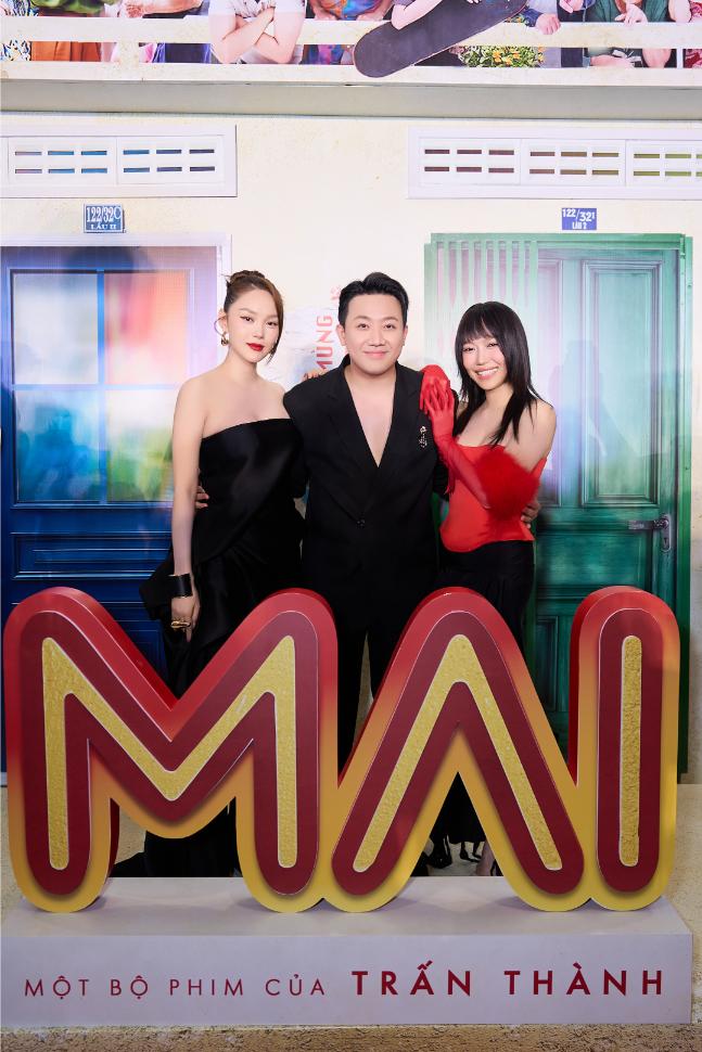 Minh Hang Dieu Nhi Hàng trăm nghệ sĩ Việt đổ bộ thảm đỏ ra mắt phim Mai của Trấn Thành