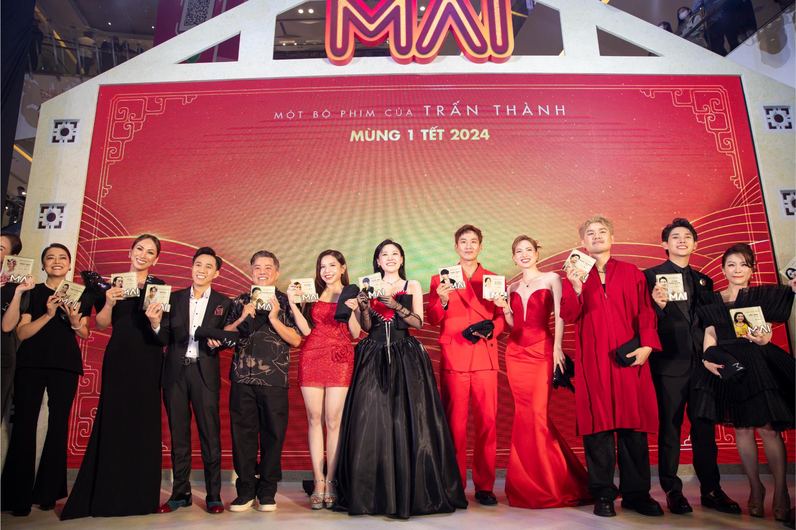 TRI 89361 Hàng trăm nghệ sĩ Việt đổ bộ thảm đỏ ra mắt phim Mai của Trấn Thành