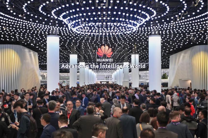 Huawei tại MWC 2024 1 1 Huawei nâng tầm trí thông minh, đón đầu kỷ nguyên 5.5G tại MWC 2024