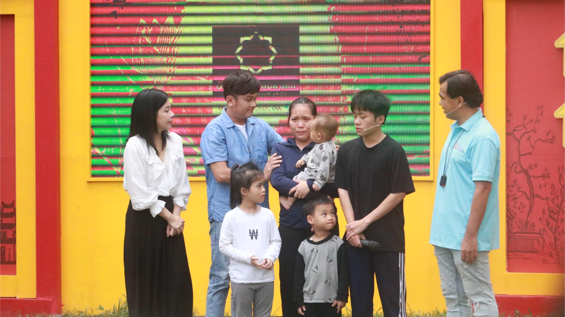 em Văn Bá Toàn 2 NSND Hữu Quốc sáng tác cải lương hát tặng Mái ấm gia đình Việt