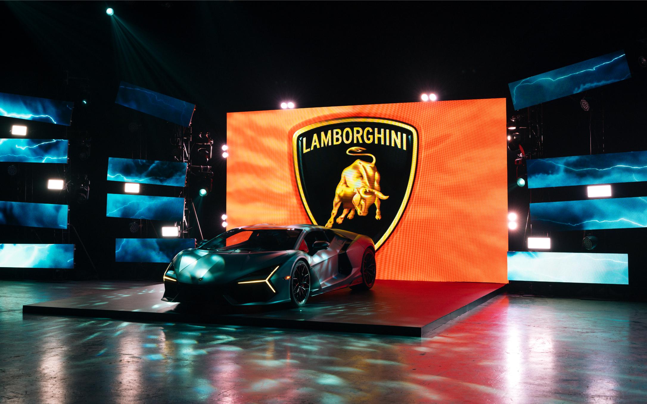 Lamborghini Revuelto 6 Lamborghini Revuelto: Siêu xe thể thao V12 Hybrid HPEV trình làng tại Việt Nam, giá 44 tỷ