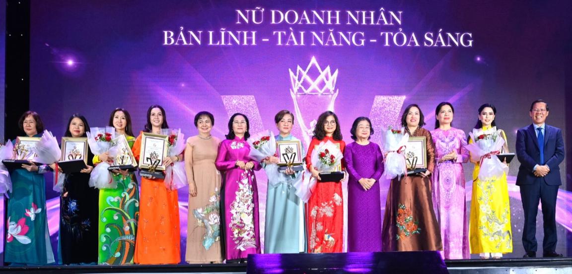 Nhung nu doanh nhan xuat sac TP HCM 2024 CEO Thuỷ Tiên được vinh danh nữ doanh nhân xuất sắc TP.HCM 2024