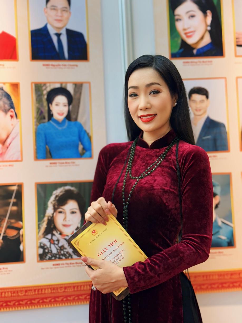Trịnh Kim Chi nhân danh hiệu NSND 5 Trịnh Kim Chi vinh dự và tự hào nhận danh hiệu Nghệ sĩ Nhân Dân