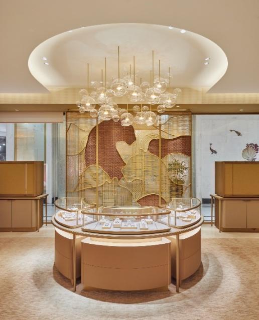 Tầng 1 – Vũ Trụ Đồng Hồ Cartier ra mắt boutique mới tại Union Square TP.HCM