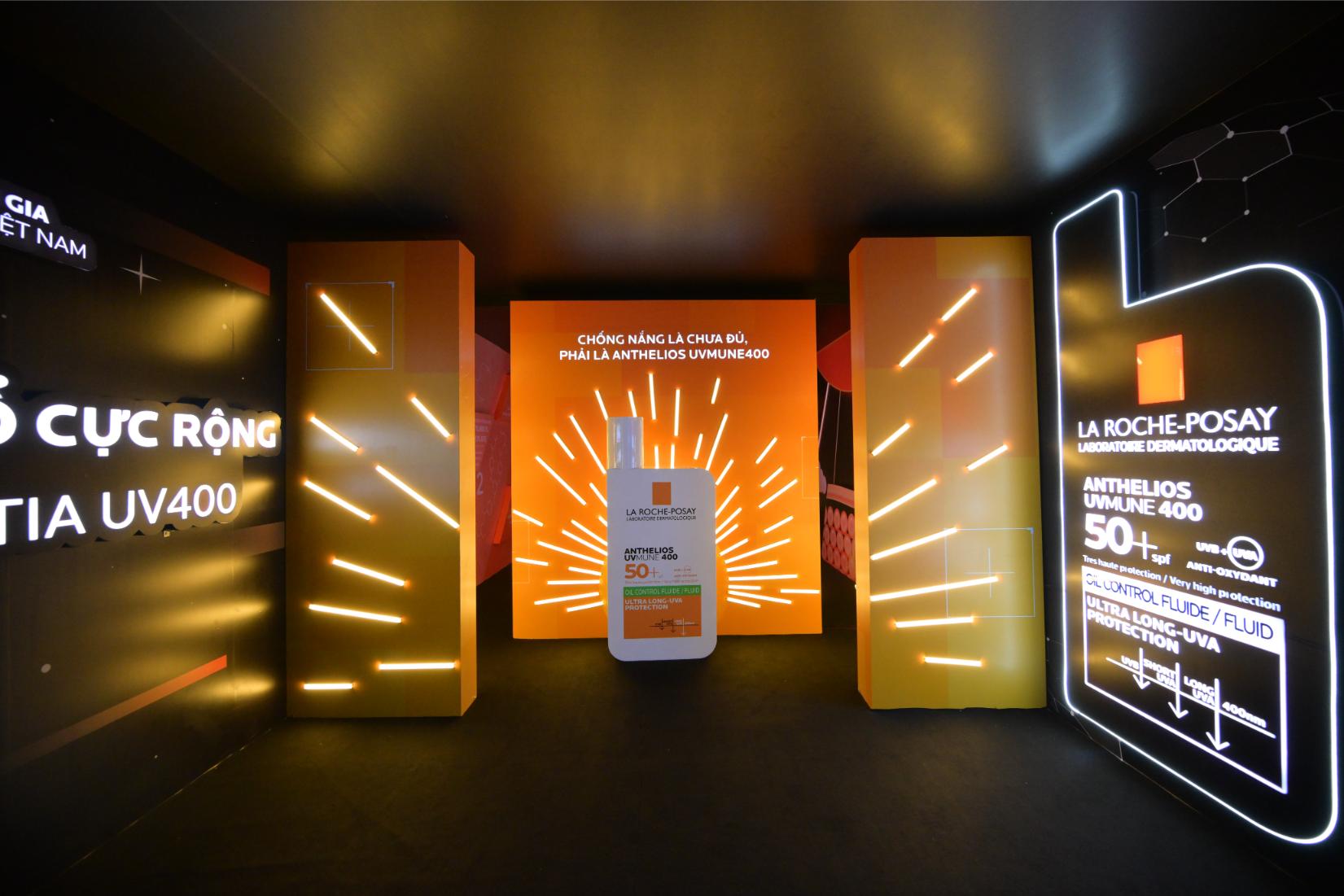 Viện chống nắng 400 2 La Roche Posay triển lãm Công nghệ UV Light đa giác quan tại Aeon Mall Celadon Tân Phú