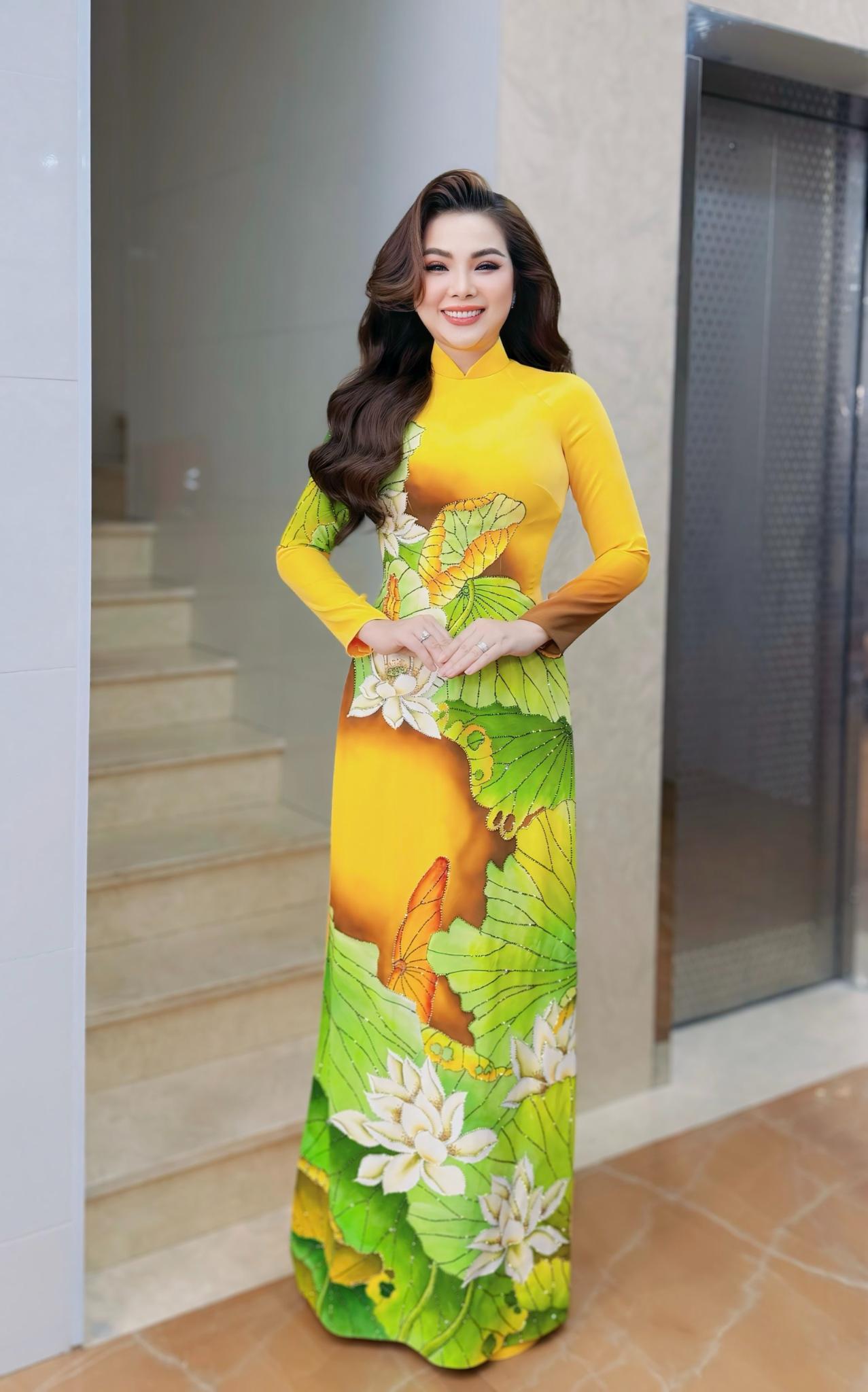 ngoc trang 2 Trở về từ Mrs Globe 2024, hoa hậu Ngọc Trang khoe nhan sắc thăng hạng   