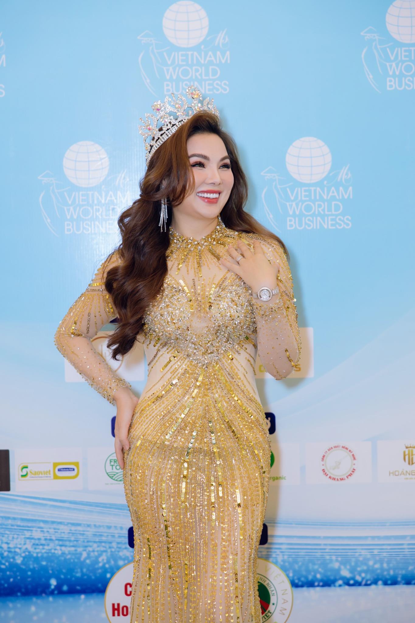 ngoc trang 4 Trở về từ Mrs Globe 2024, hoa hậu Ngọc Trang khoe nhan sắc thăng hạng   