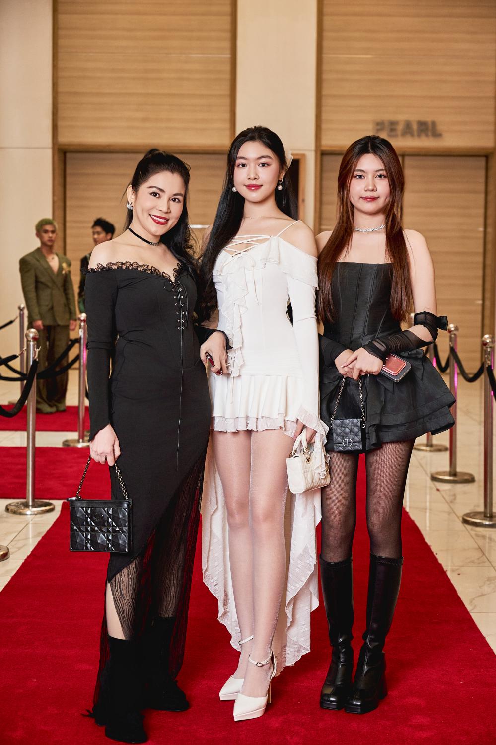 2 con gái Quyền Linh 2 Dàn sao đình đám quốc tế đổ bộ thảm đỏ show thời trang L SEOUL