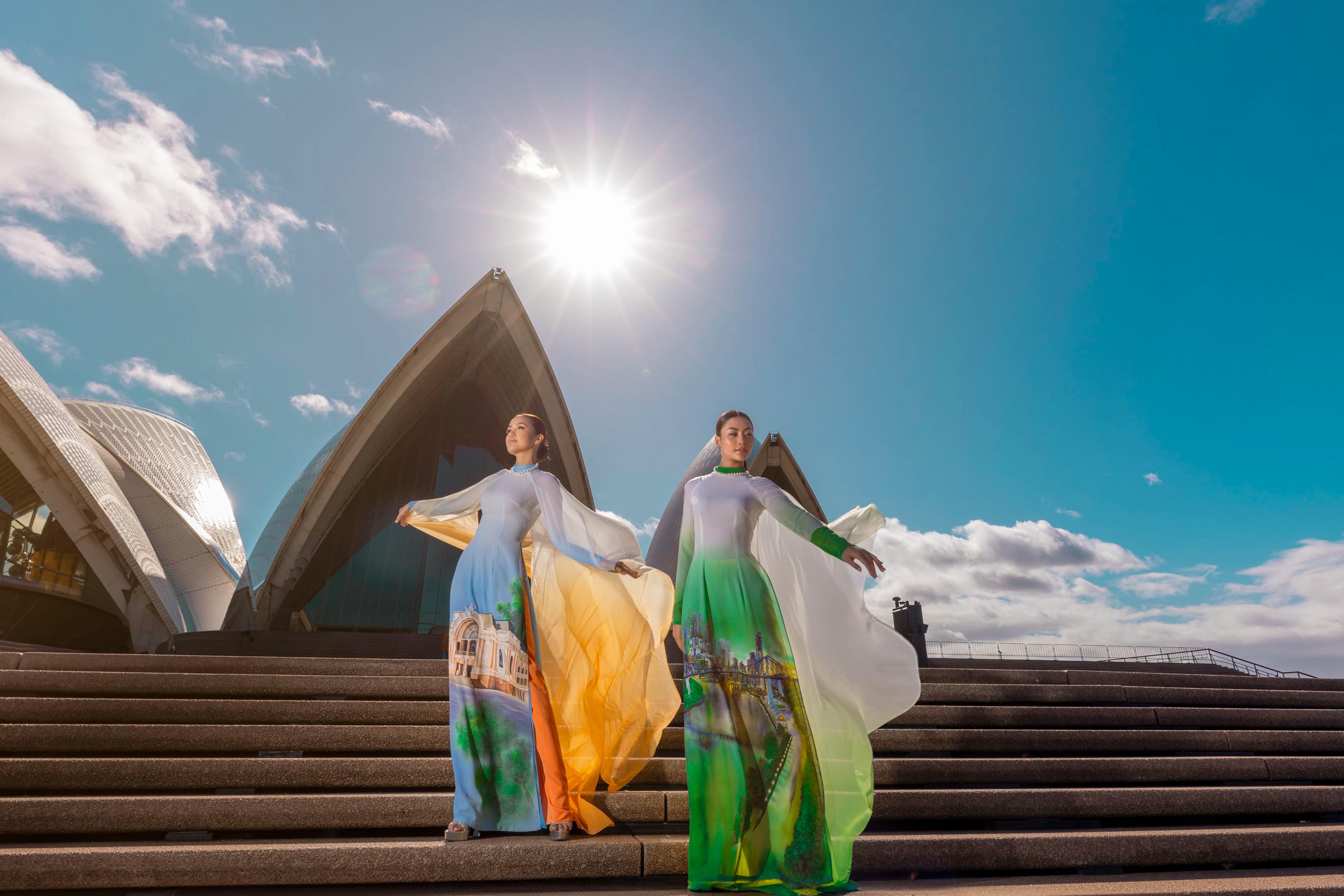 Ao dai 5 Nhà thiết kế Trung Đinh quảng bá áo dài Việt tại Úc