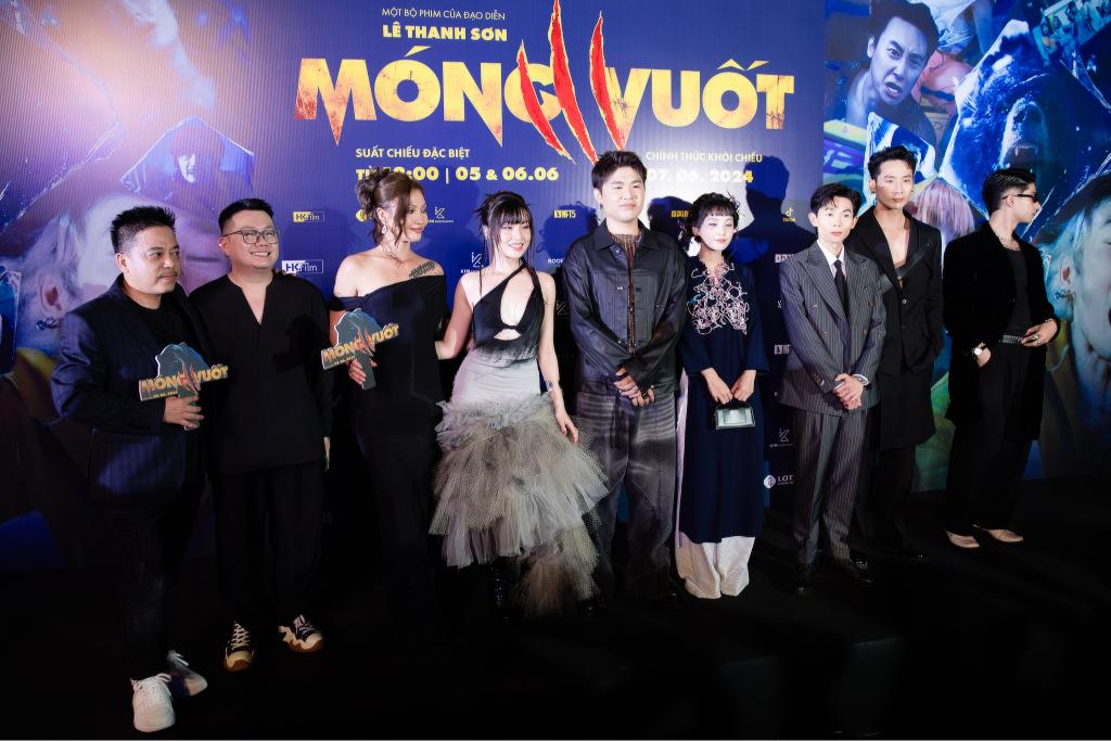 Dàn cast 1 Dàn sao Việt đổ bộ thảm đỏ, háo hức với Móng Vuốt của đạo diễn Lê Thanh Sơn