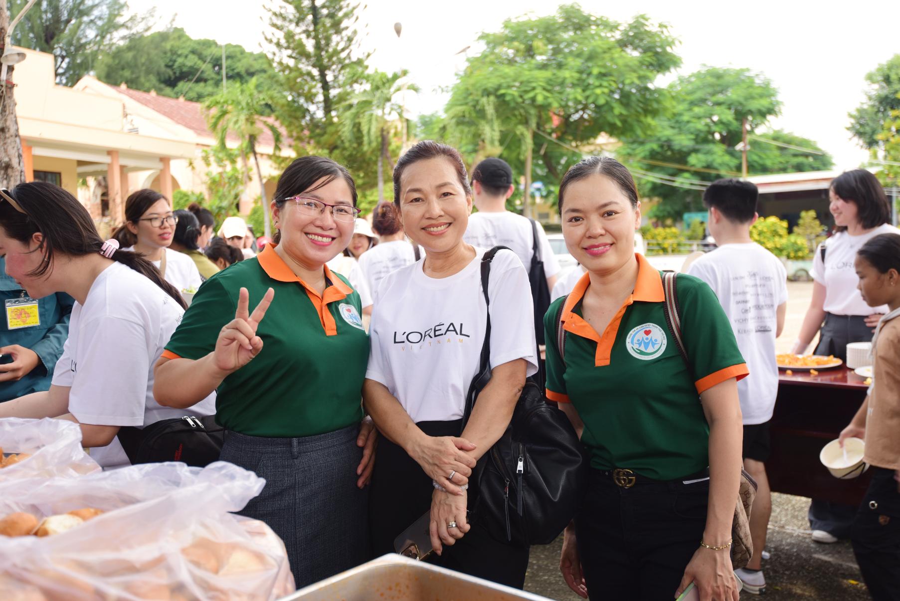 Phó Tổng Giám đốc Truyền thông Đối ngoại và Phát triển bền vững Ms. Nguyễn Ngọc Tuyết Trinh L’Oréal tổ chức Ngày Cộng Đồng L’Oréal Citizen Day lần thứ 15 tại Việt Nam