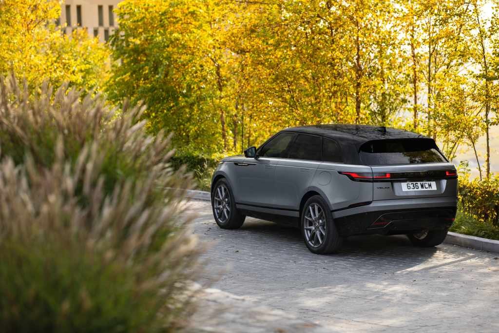 New Range Rover Velar 28 Range Rover Velar sẽ có mặt tại thị trường Việt Nam cuối năm nay