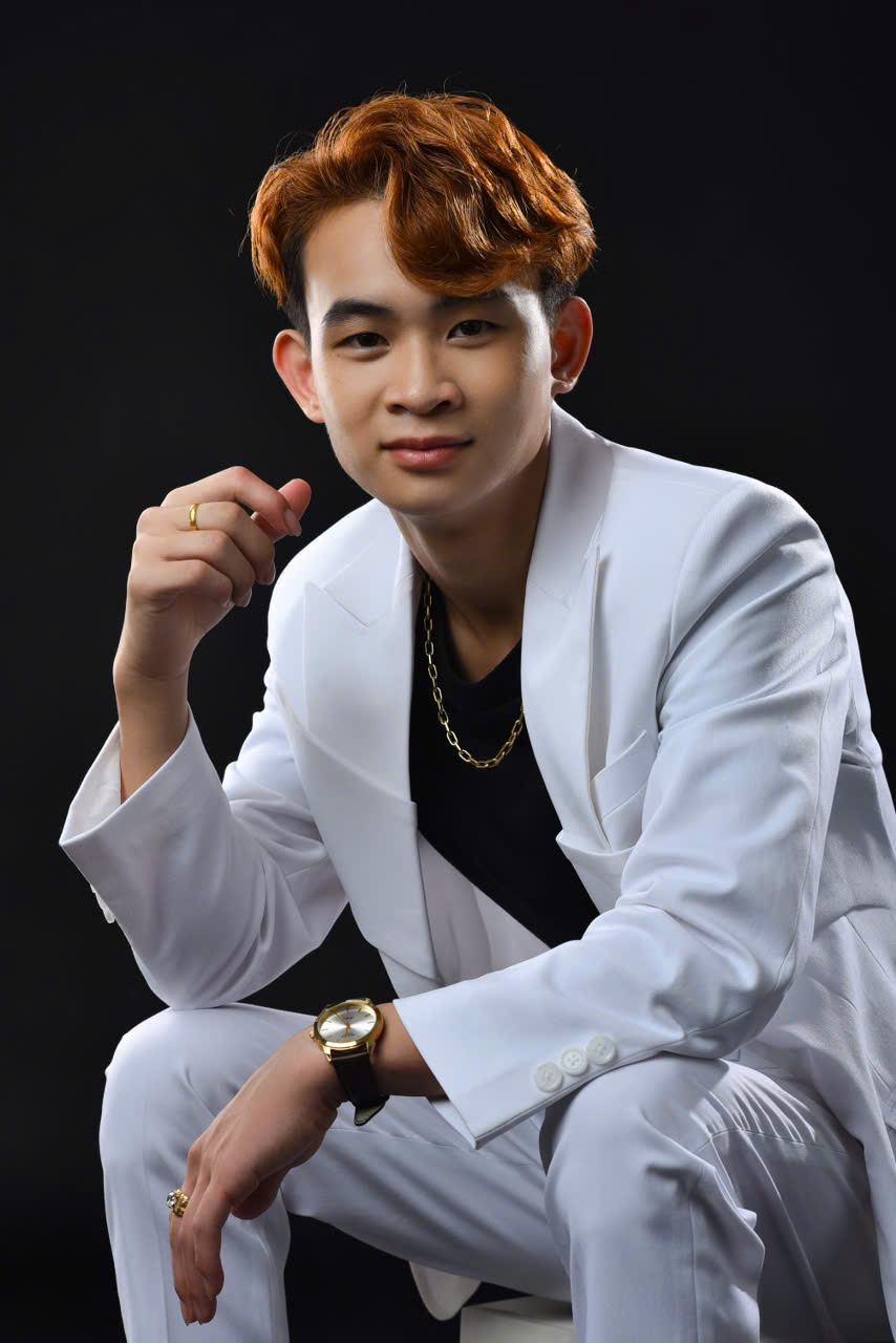 nguyen quoc linh3 Quán quân tuyệt đỉnh song ca nhí 2019 gây xúc động khi hát Nhớ Quê