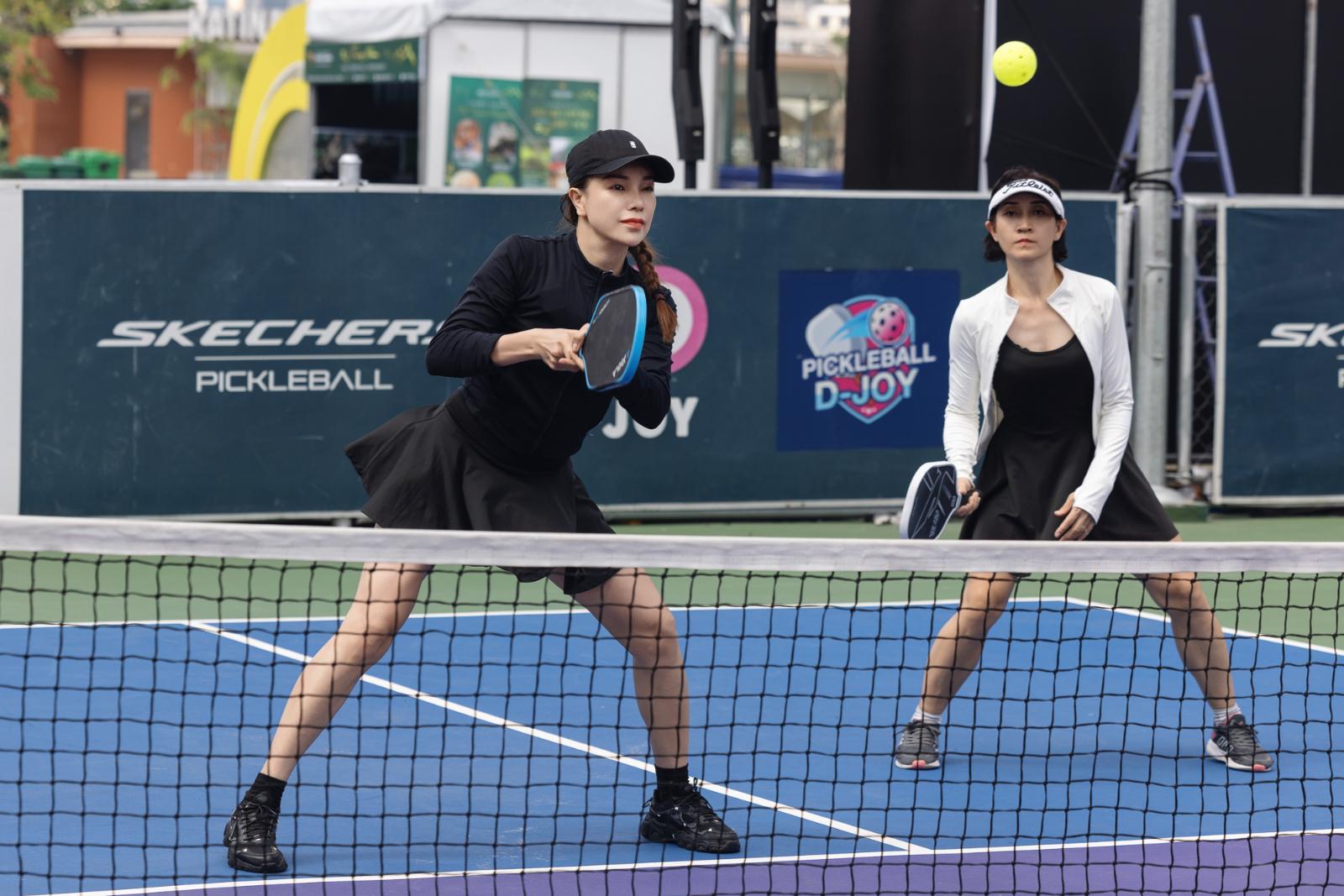 tra ngoc hang 4 Style ăn mặc giúp Trà Ngọc Hằng thắng giải phong cách tại Pickleball D Joy Open League