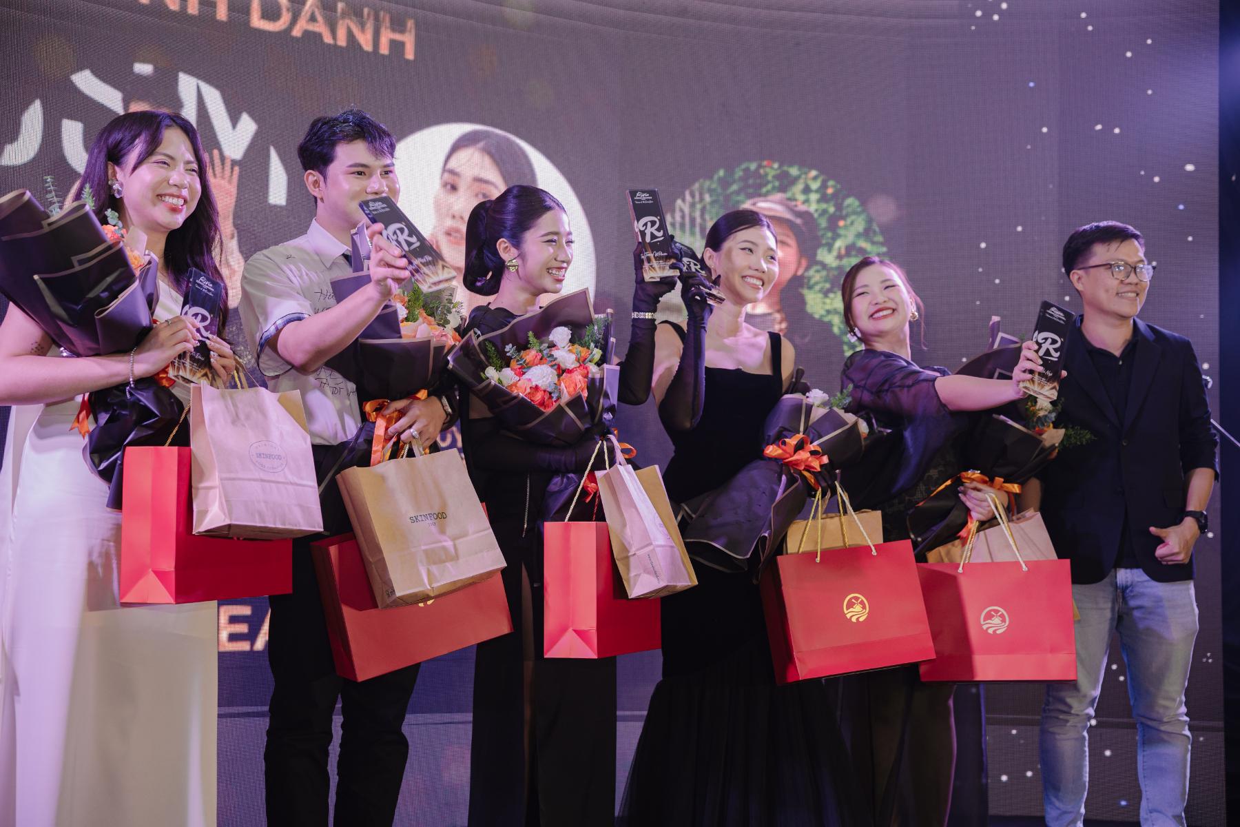 Gala trao giải Riviu Iconic Award 2024 4 Riviu Iconic Award 2024 vinh danh cá nhân, thương hiệu đóng góp tích cực cho cộng đồng