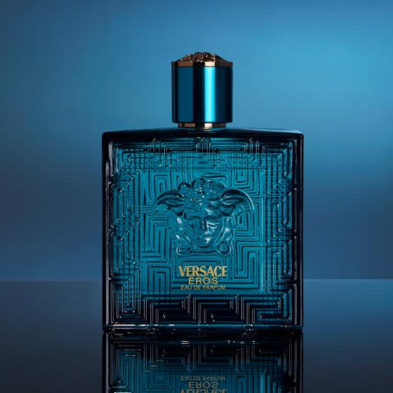 VERSACE EROS 1 Versace Eros: Khi nét quyến rũ nam tính lên ngôi!