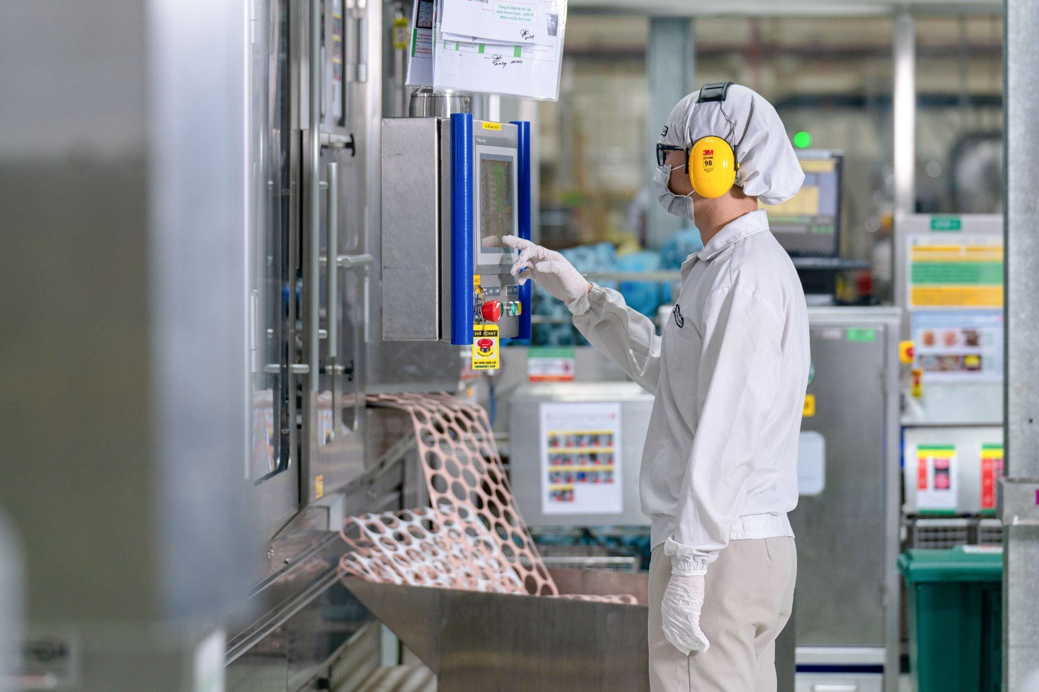Nestlé Việt Nam kỷ niệm 30 năm thành lập, khẳng định niềm tin đối với thị trường Việt Nam Nhà máy Nestlé Trị An được đầu tư dây chuyền sản xuất với công nghệ hiện đại Nestlé Việt Nam kỷ niệm 30 năm thành lập, khẳng định niềm tin đối với thị trường Việt Nam