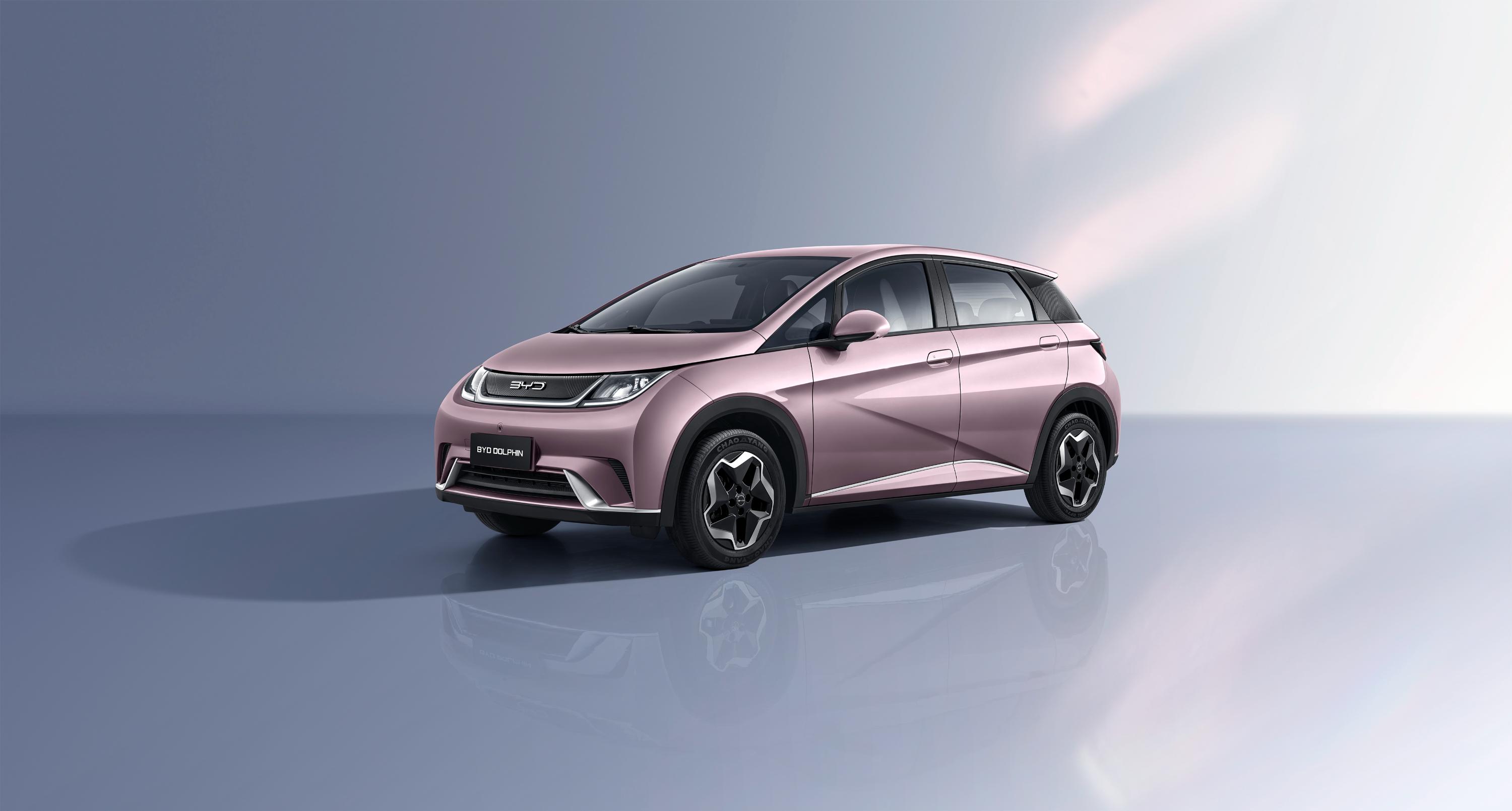 BYD Dolphin ngoai that 3 1 BYD Việt Nam triển khai chương trình ưu đãi đặc biệt: Mua xe nhận quà, không lo lãi suất
