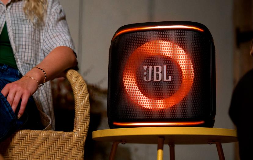 JBL 1 JBL PartyBox Encore 2 chính thức ra mắt   Âm thanh tiệc tùng bùng nổ với AI Sound Boost và Auracast™