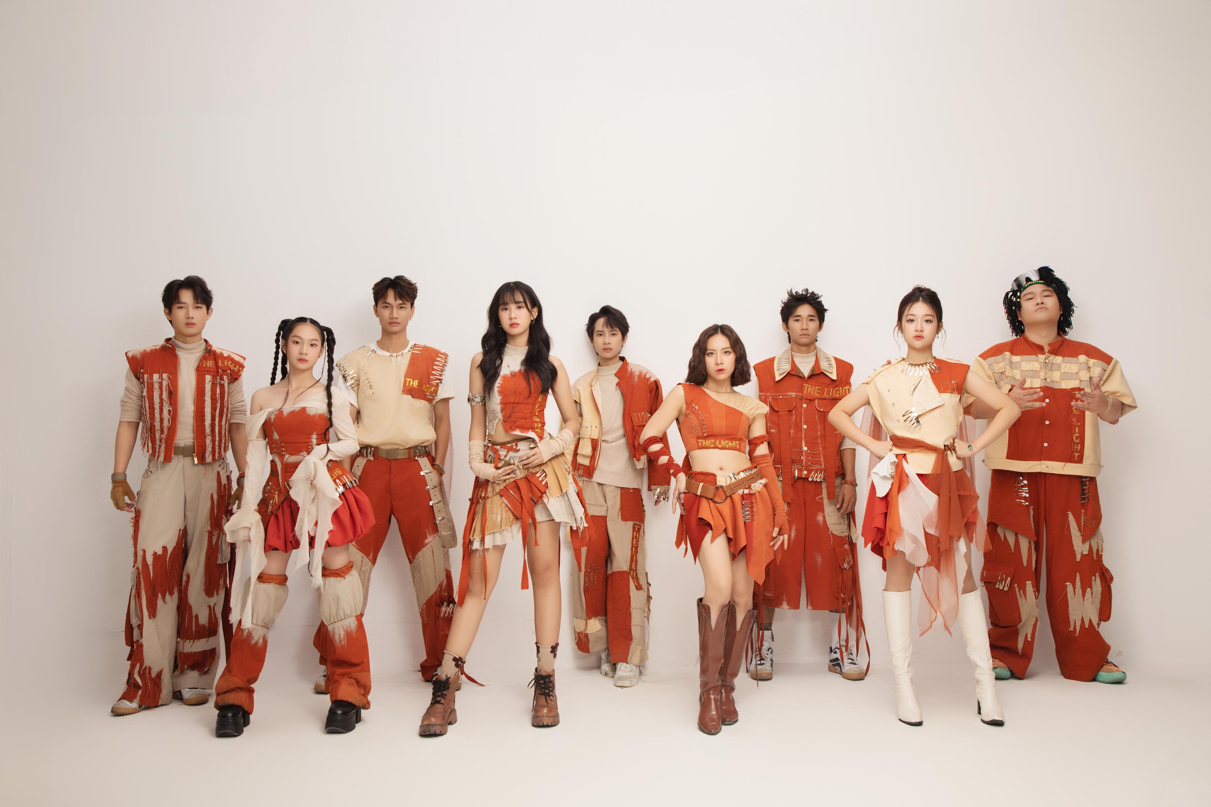 LẬT MẶT 8 VÒNG TAY NẮNG 4 Mãn nhãn với màn trình diễn đẳng cấp Idol quốc tế của Lật Mặt 8: Vòng Tay Nắng