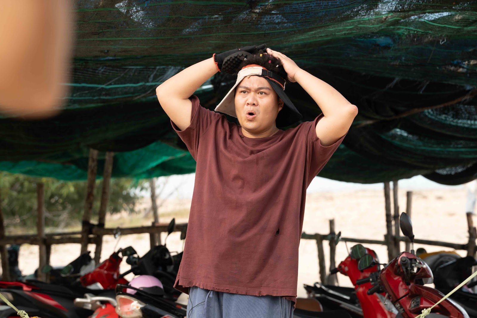 Đoàn Thế Vinh “Chiến thần” viết nhạc 5 Nhóm nhạc của Lý Hải trong Lật Mặt 8 dư sức debut ngoài đời thật?
