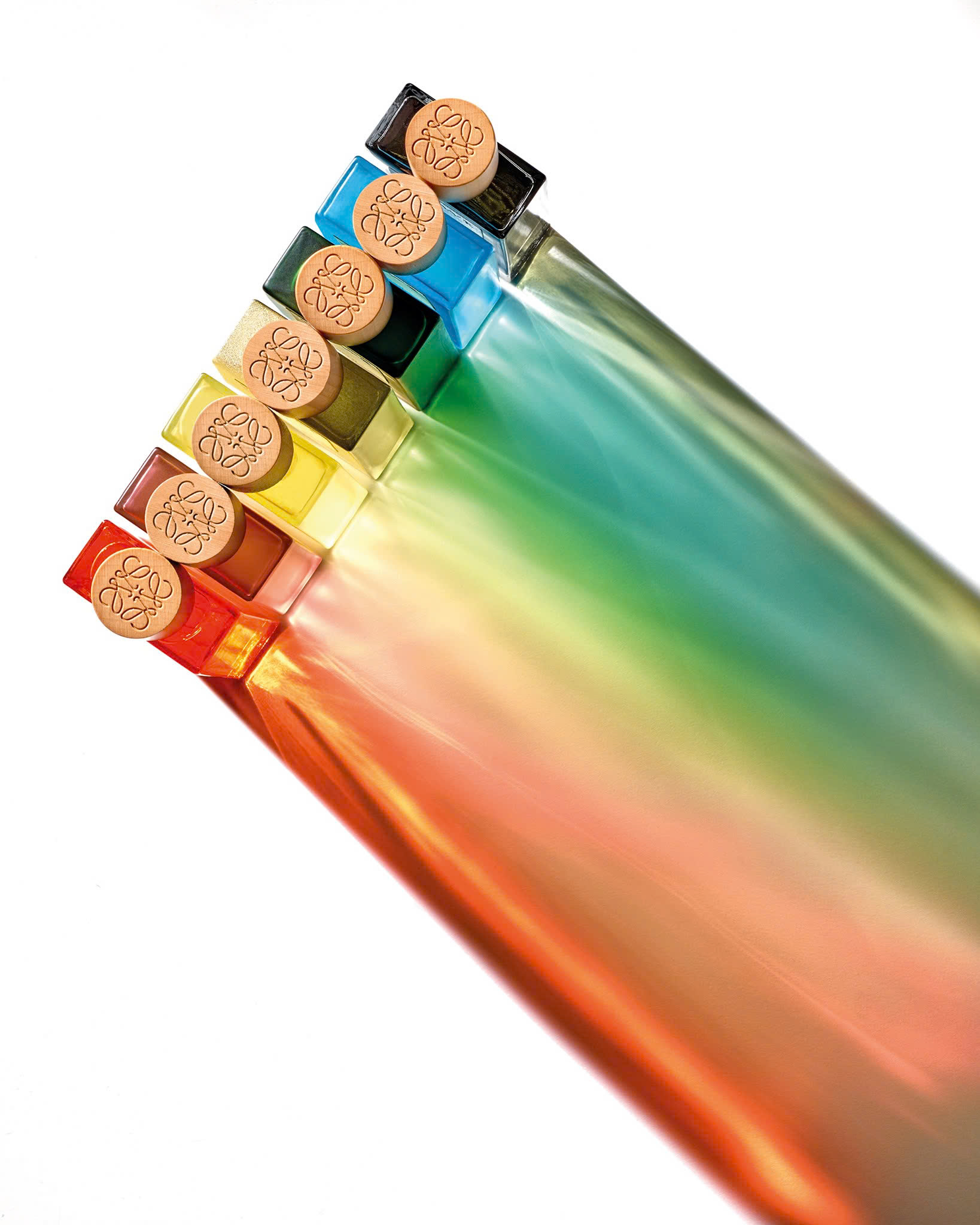 LOEWE Botanical Rainbow: Dải Hương Sắc Gợi Nhớ Một Cuộc Dạo Chơi Giữa Thiên Nhiên 1 3 LOEWE Botanical Rainbow: Dải Hương Sắc Gợi Nhớ Một Cuộc Dạo Chơi Giữa Thiên Nhiên
