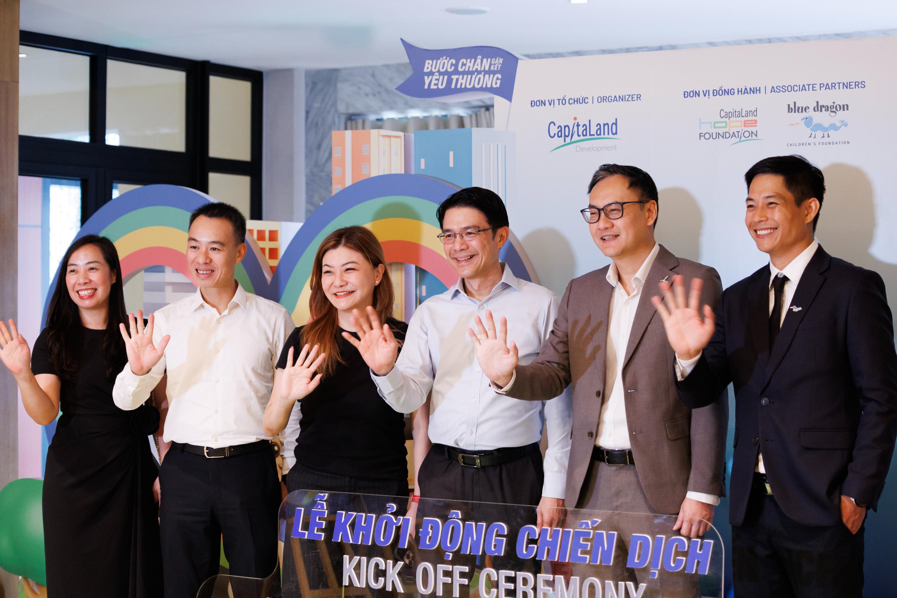 CapitaLand Development tiếp tục hành trình “Bước chân gắn kết yêu thương” lần 3 1. Các đại biểu tại Lễ Khởi động Chiến dịch CapitaLand Development tiếp tục hành trình “Bước chân gắn kết yêu thương” lần 3