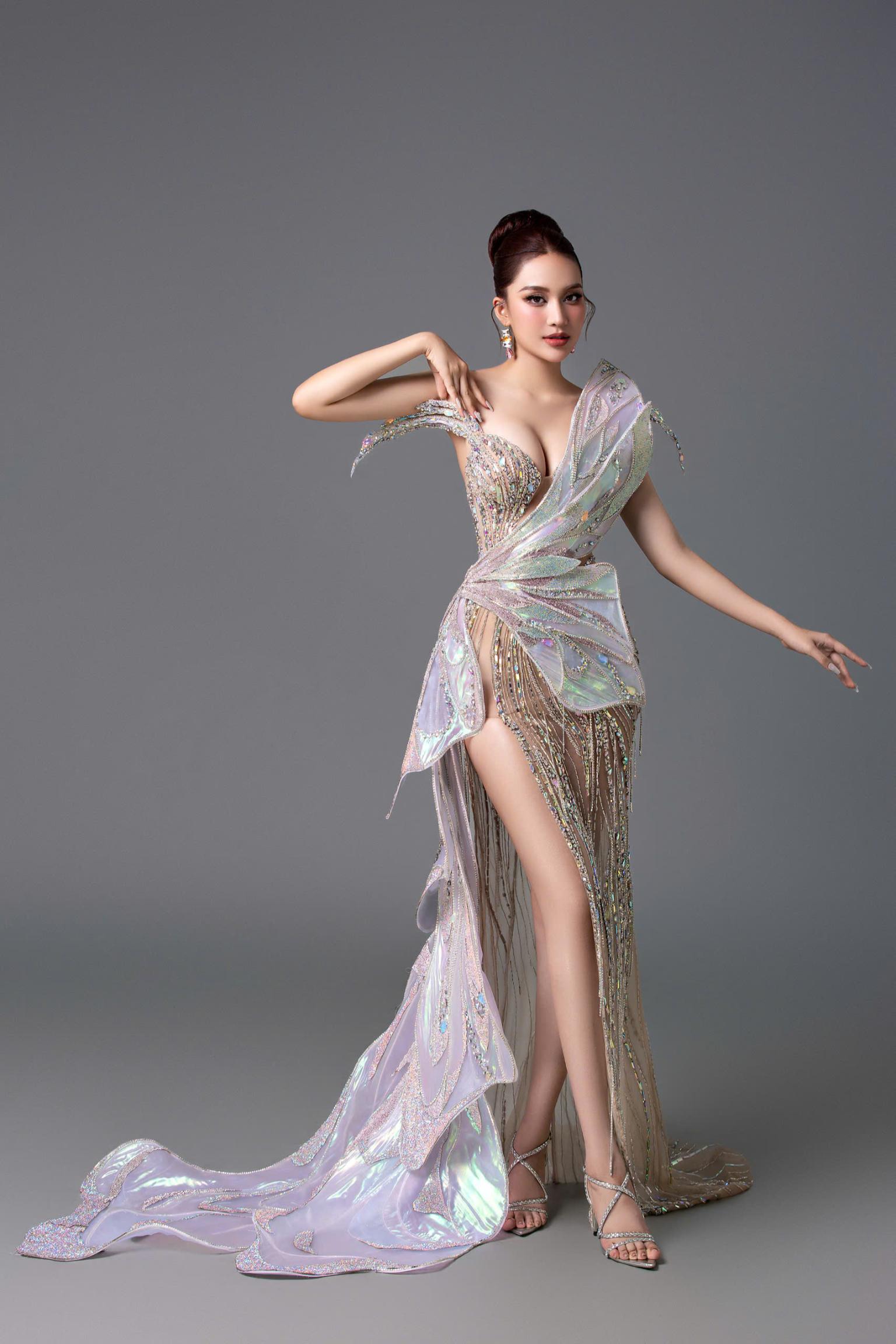 Minh Khắc và Kỳ Duyên 2 Minh Khắc và Kỳ Duyên tỏa sáng tại đêm bán kết Mister & Miss Supranational 2025