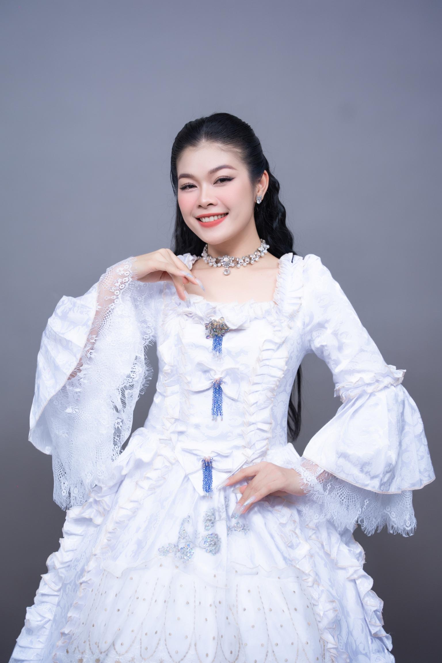 TRÂN OANH 4 Quán quân Hãy Nghe Tôi Hát 2025 nói gì khi được nhận xét giống Giang Hồng Ngọc?