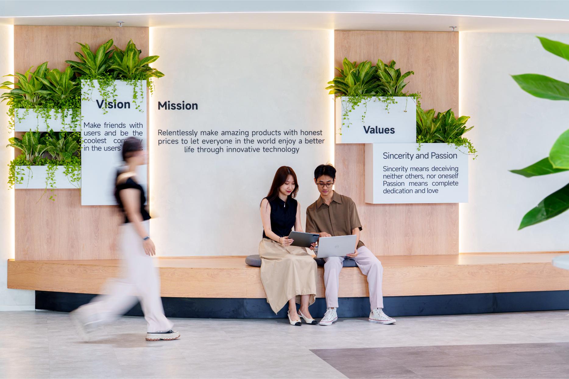 Xiaomi Office 10 Xiaomi tái khẳng định cam kết lâu dài tại Việt Nam với văn phòng mới hiện đại rộng đến 1.000m²